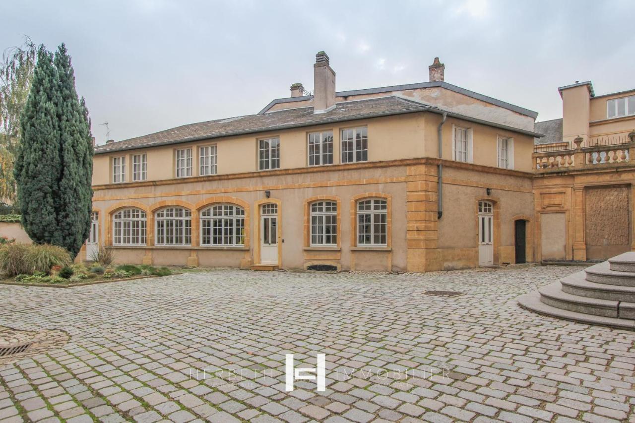 H-Bnb - Les Meubles Du 1 Bed and Breakfast Metz Eksteriør billede